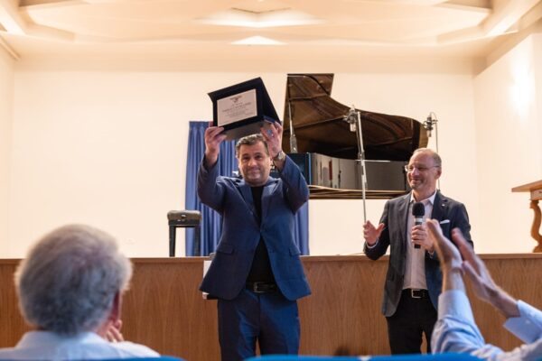 A Paolo Cavallone il riconoscimento della Camerata Musicale Sulmonese